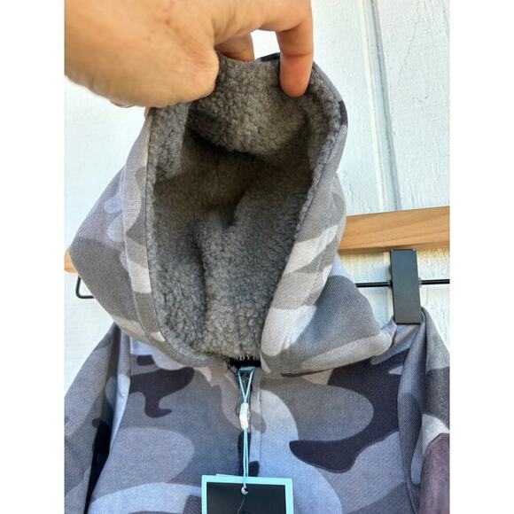 NWT Andy & Evan Gray Camo Zip Up Hoodie Sweatshirt, Sz 3-6 Mos - Picture 4 of 5